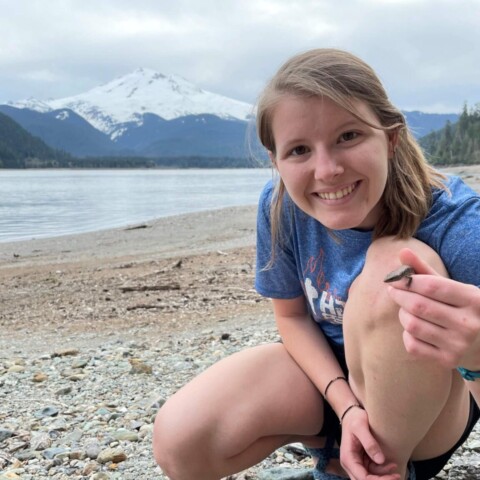 Annie Photo Bio 1 e1650171420692 1536x1152