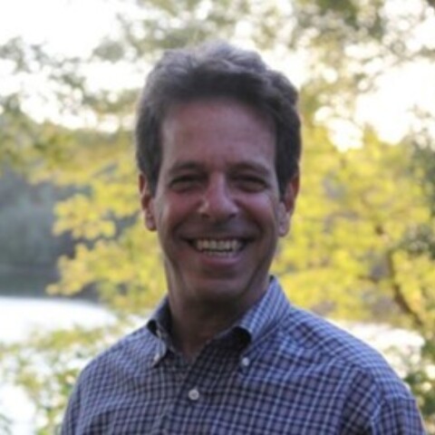 Kim Comart head shot